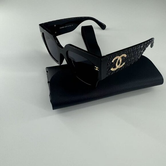 Chanel black glasses. - Picture 2 of 8